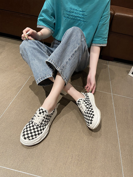 Lameda tallaga ruudulised naiste riidest kingad