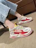 Hingavad naiste tossud 6 cm platvormiga