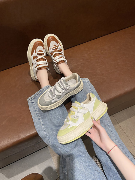 Hingavad naiste tossud 4,5 cm tallaga