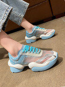 Läbipaistva osaga suvised naiste tossud