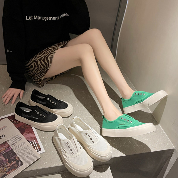 Ikdienas kedas ar plakanām zolēm - bez aizdares