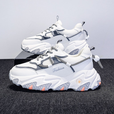 Αθλητικά και casual γυναικεία παπούτσια με τραχιά σόλα σε δύο χρώματα