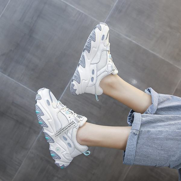 Αθλητικά και casual γυναικεία  παπούτσια με τραχιά σόλα σε δύο χρώματα