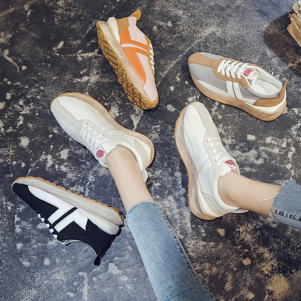 Ikdienas kedas no eko zamšādas ar mežģīnēm