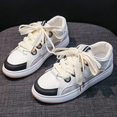 Novi model proljetnih tenisica sa vezicama