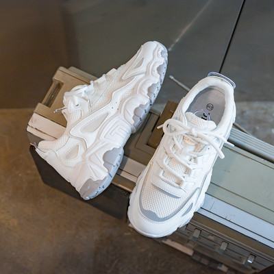 Jauns kedu modelis ar rupju zoli un šņorēm sievietēm