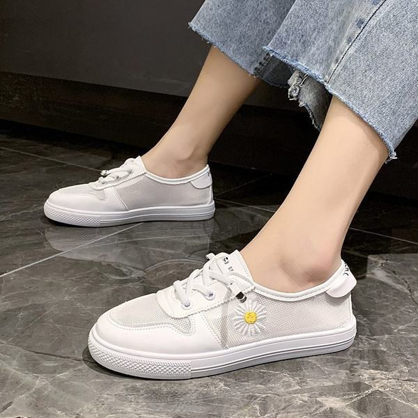 Ikdienas sieviešu kedas ar margrietiņu izšuvumu