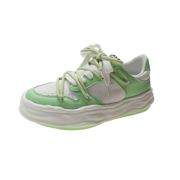 Elpojošas sieviešu kedas divās krāsās