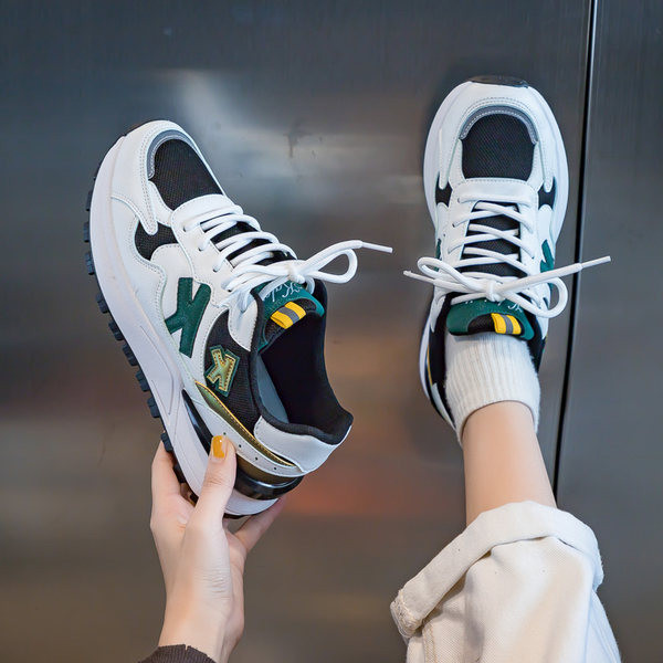 Ženske tenisice s grubim potplatom i vezicama-prozračne