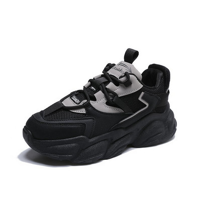 Moodsad kareda tallaga naiste tossud – kolmes värvitoonis