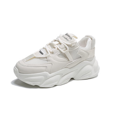 Moodsad kareda tallaga naiste tossud – kolmes värvitoonis