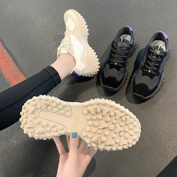 Jauns sieviešu kedu modelis no eko zamšādas un tekstila