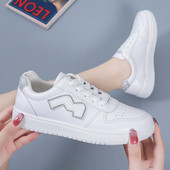 Naiste ökonahast tossud - valget värvi