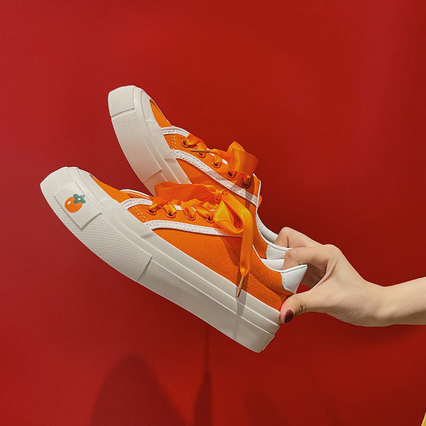 Γυναικεία πάνινα παπούτσια με κορδόνια σε πορτοκαλί χρώμα