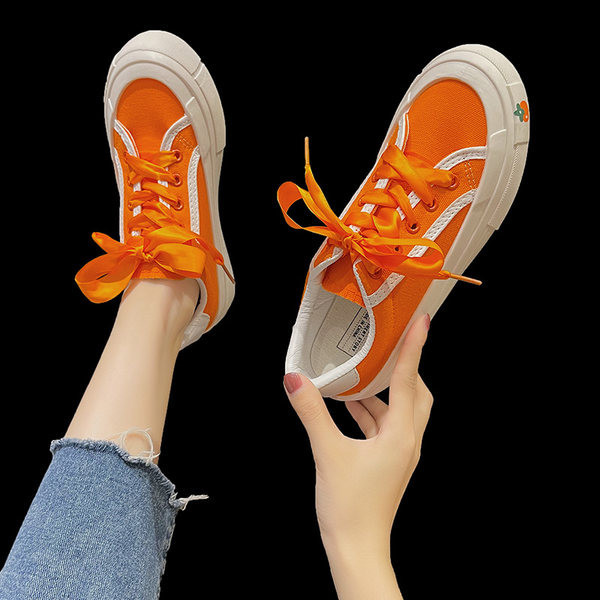 Γυναικεία πάνινα παπούτσια με κορδόνια σε πορτοκαλί χρώμα