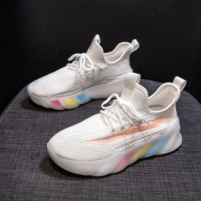 Naiste tekstiilist värvilise tallaga tossud