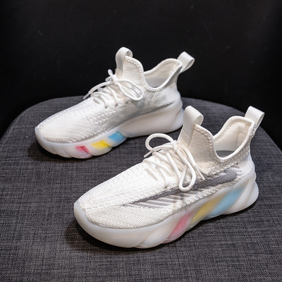 Naiste tekstiilist värvilise tallaga tossud