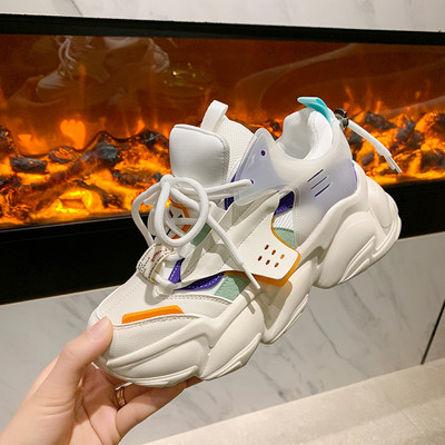 Sieviešu modernas kedas ar augstu raupju zoli