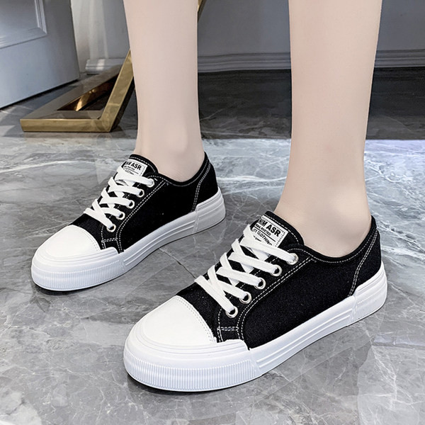 Ženske platnene tenisice sa grbom i vezicama