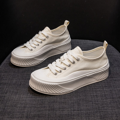 Sieviešu tekstila kedas ar 4 cm plakanu platformu