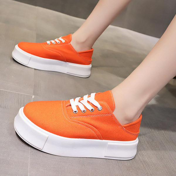 Jauns sieviešu audekla kedu modelis četrās krāsās