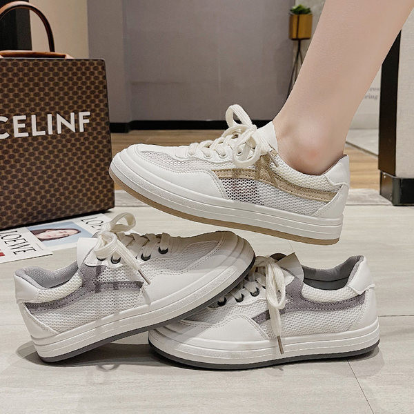 Suveks sobivad valged paeltega vabaaja tossud