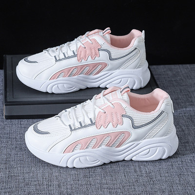 Naiste vabaaja paeltega tossud – kolmes värvitoonis