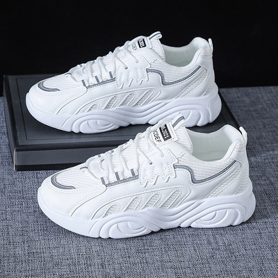 Naiste vabaaja paeltega tossud – kolmes värvitoonis