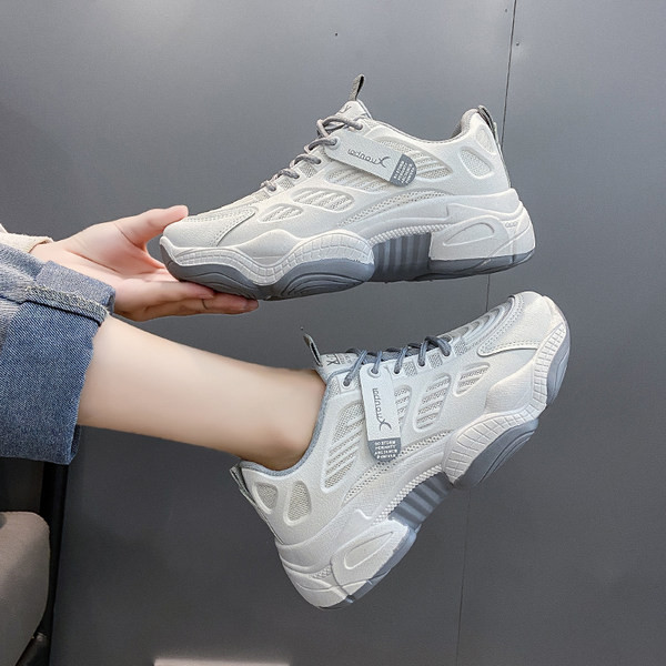 Ženske ljetne tenisice s mrežicom i vezicama