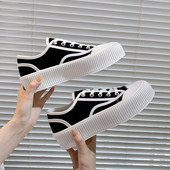 Ležerne tenisice s ravnim potplatom - od tekstila