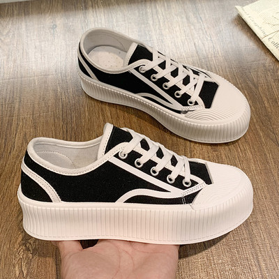 Ležerne tenisice s ravnim potplatom - od tekstila