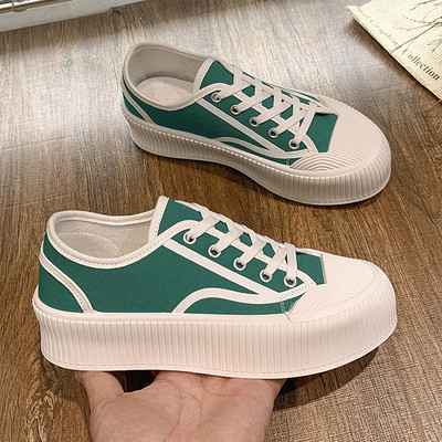 Ležerne tenisice s ravnim potplatom - od tekstila