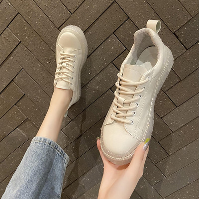 Γυναικεία αθλητικά παπούτσια με επίπεδη σόλα από σιλικόνη