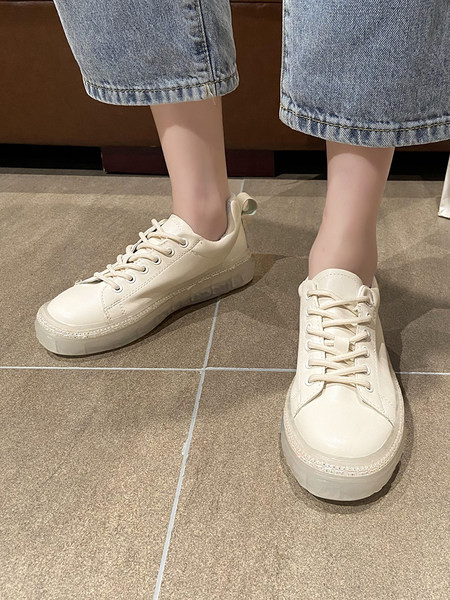 Γυναικεία αθλητικά παπούτσια με επίπεδη σόλα από σιλικόνη