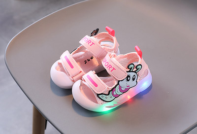 Novi model dječjih sandala sa čičak kopčanjem i svjetlećim potplatom