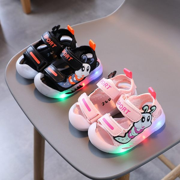 Novi model dječjih sandala sa čičak kopčanjem i svjetlećim potplatom