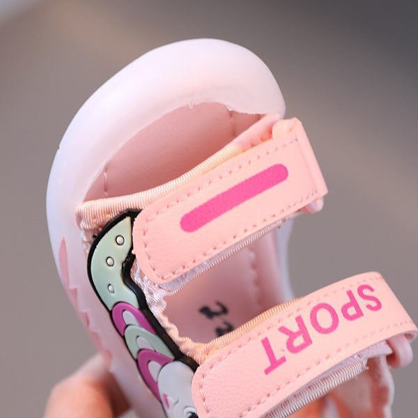 Novi model dječjih sandala sa čičak kopčanjem i svjetlećim potplatom