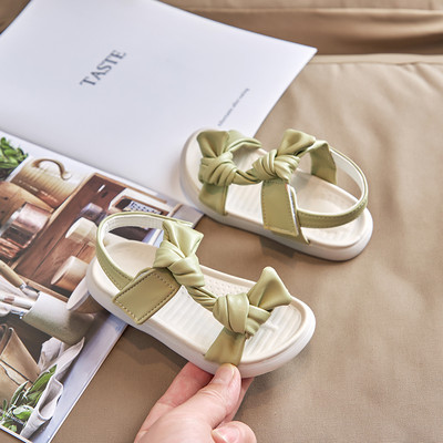 Laste kunstnahast takjapaelaga sandaalid