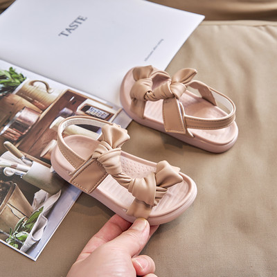 Laste kunstnahast takjapaelaga sandaalid