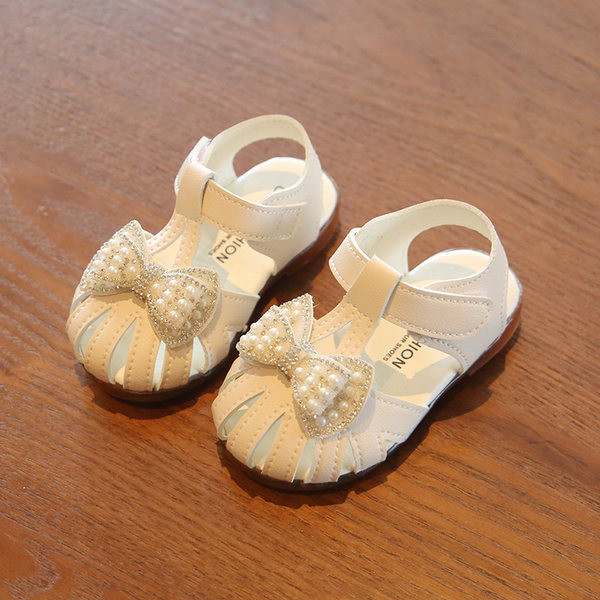 Παιδικά σανδάλια μεπέρλες για κορίτσια σε ροζ και λευκό χρώμα