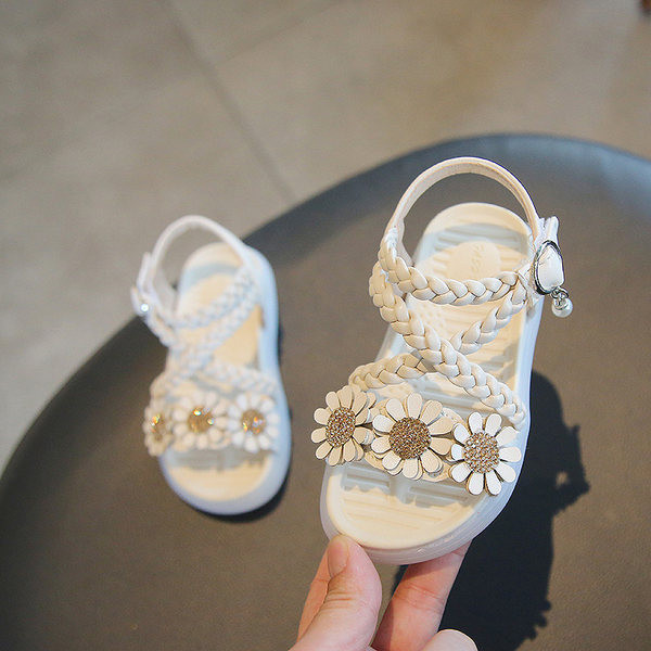 Mūsdienīgas bērnu sandales ar 3D ziediem un sprādzi