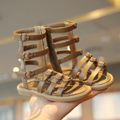 Dječje sandale od eko kože sa kopčama i patentnim zatvaračem