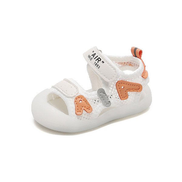 Παιδικά παπούτσια με πολύχρωμη επιγραφή κατάλληλη για κορίτσια