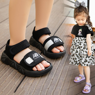 Laigude ja pehme tallaga vabaaja naiste sandaalid