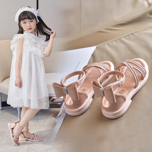 Jauns bērnu sandaļu modelis ar rāvējslēdzēju un lenti