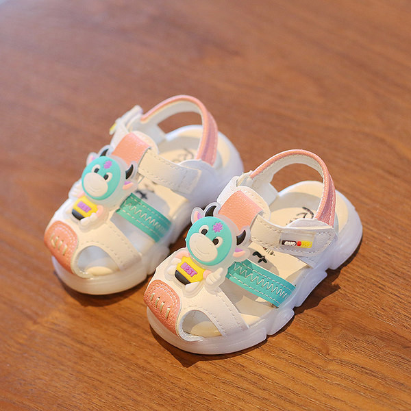 Bērnu ikdienas sandales ar uzlīmēm trīs krāsās
