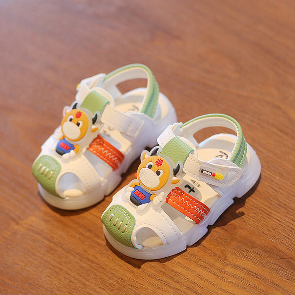 Bērnu ikdienas sandales ar uzlīmēm trīs krāsās