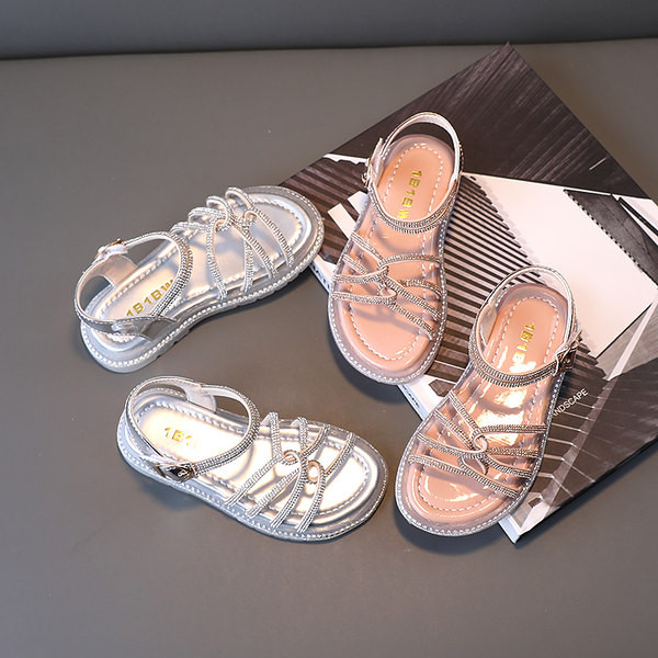 Μοντέρνα σανδάλια για κορίτσια με πέτρινη διακόσμηση