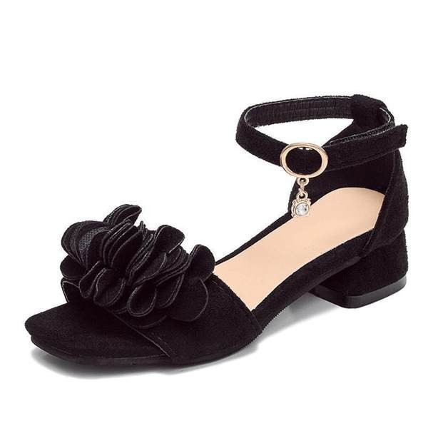 Vaikiškos basutės su velcro užsegimu ir metaliniu elementu