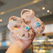 Kahes värvitoonis kleebistega nahast laste sandaalid